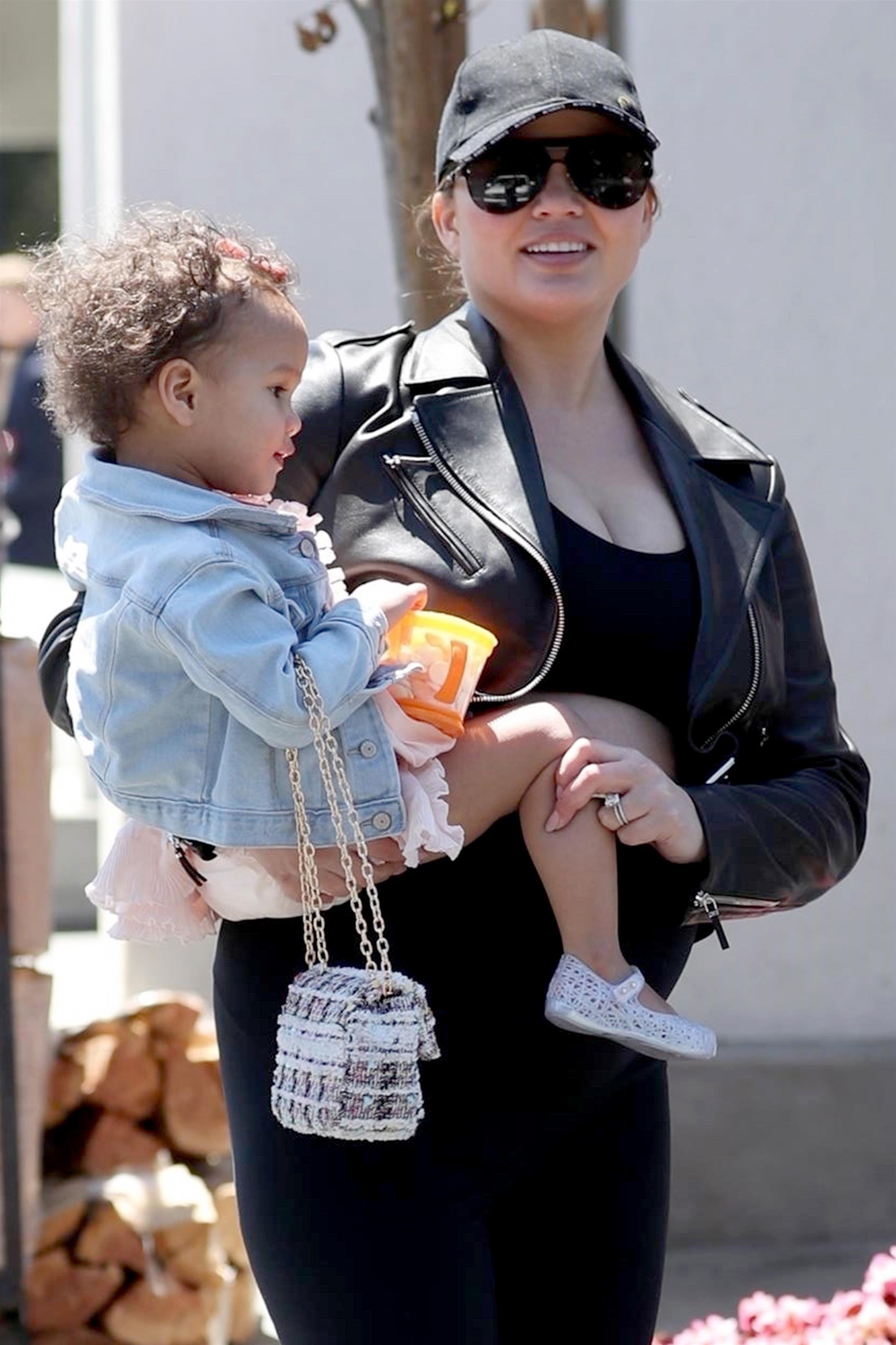 Chrissy Teigen takes adorable baby Luna shopping at Bristol Farms