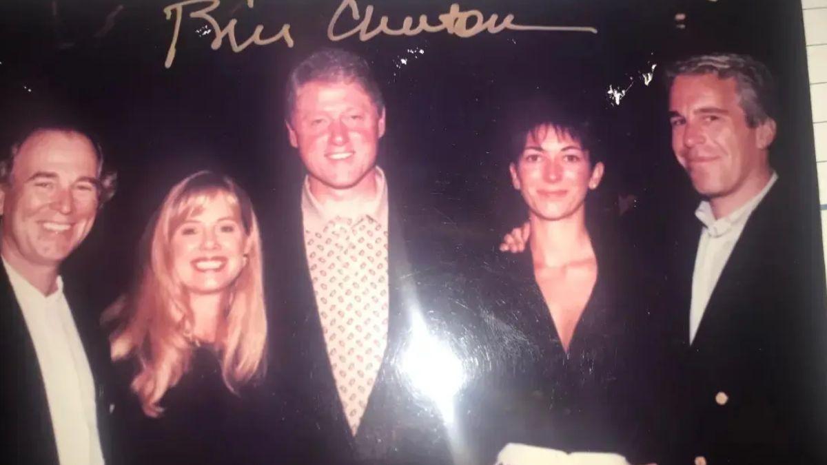 image of Bill Clinton claimed he was not 'suspicious' of the predator when they were friends.