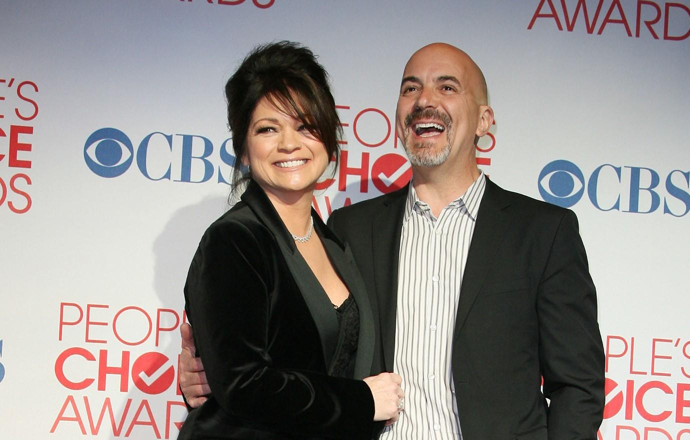 valerie bertinelli settles divorce spousal support