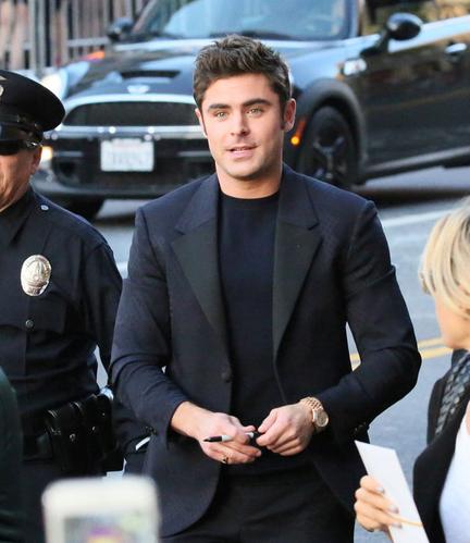 Swipe Right? Zac Efron Drops Online Dating Bombshell!