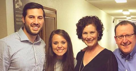 Jinger duggar back to wearing dresses hero