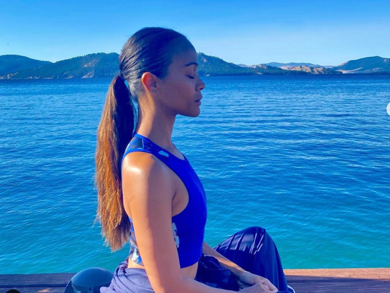 Zoe Saldana's Fitness Tips: Healthy Swaps, Workouts And More