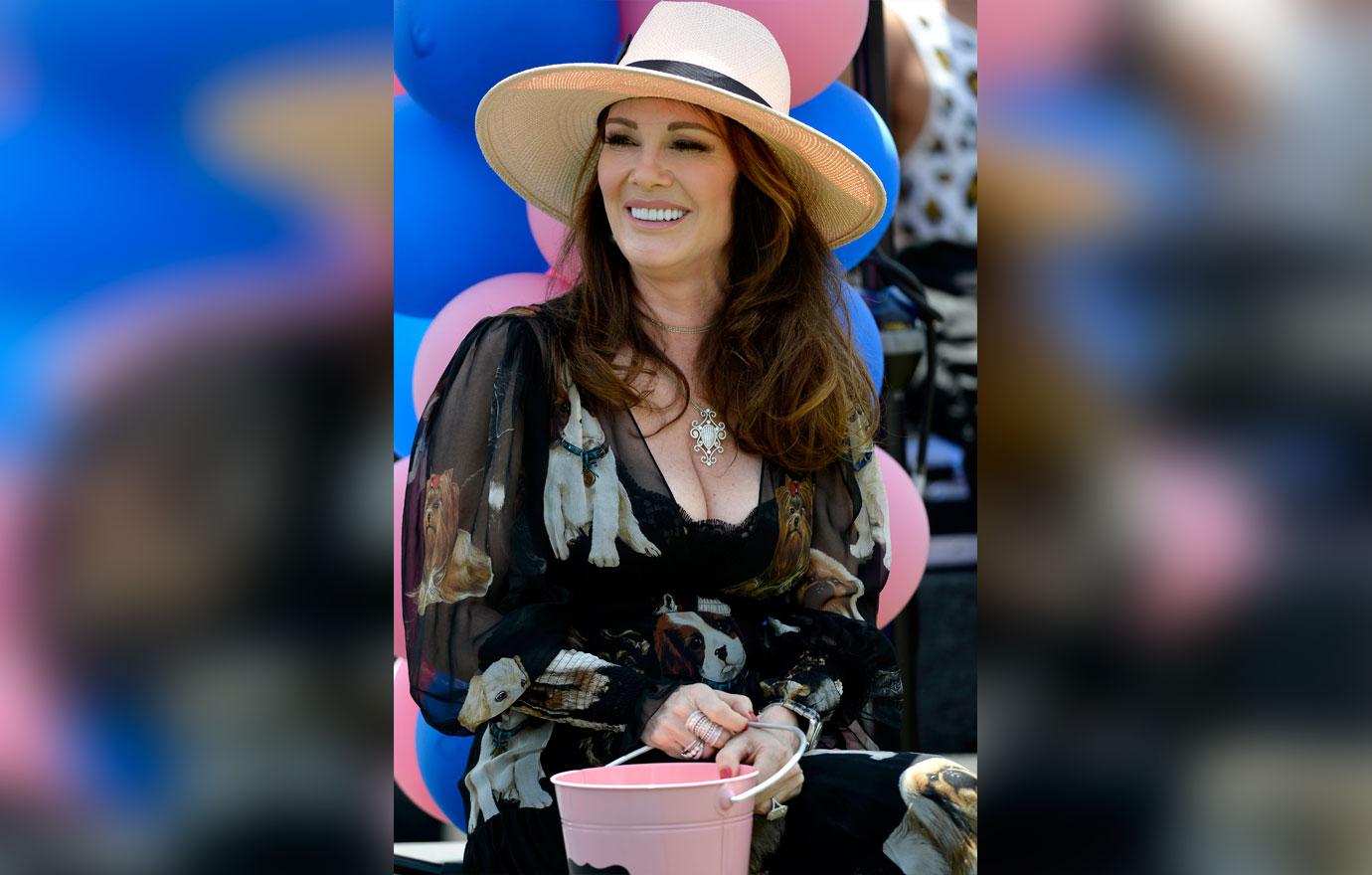 Lisa-Vanderpump-Mom-Dead