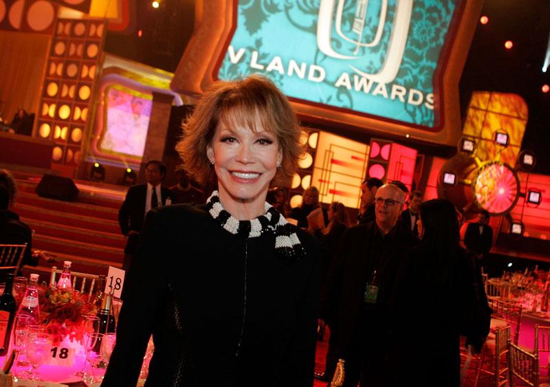 Mary tyler moore death passing 02