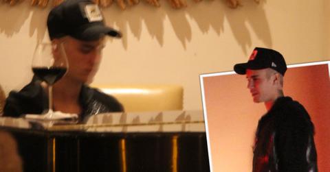 Justin Bieber plays piano