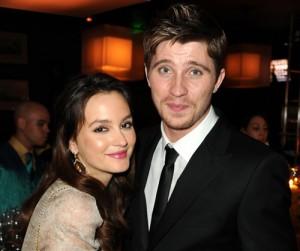 2011__01__Leighton_Meester_Garrett_Hedlund_Jan17news 300×259.jpg