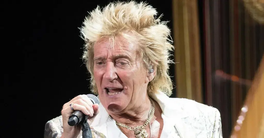 donald trumps supporters viciously call rod stewart strep throat karma