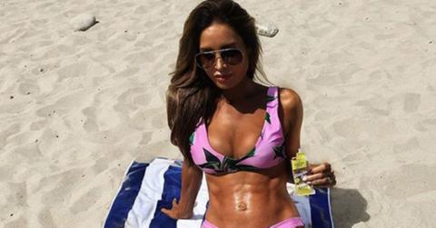 Sarah Stage Pregnancy Baby Bump Photos hero