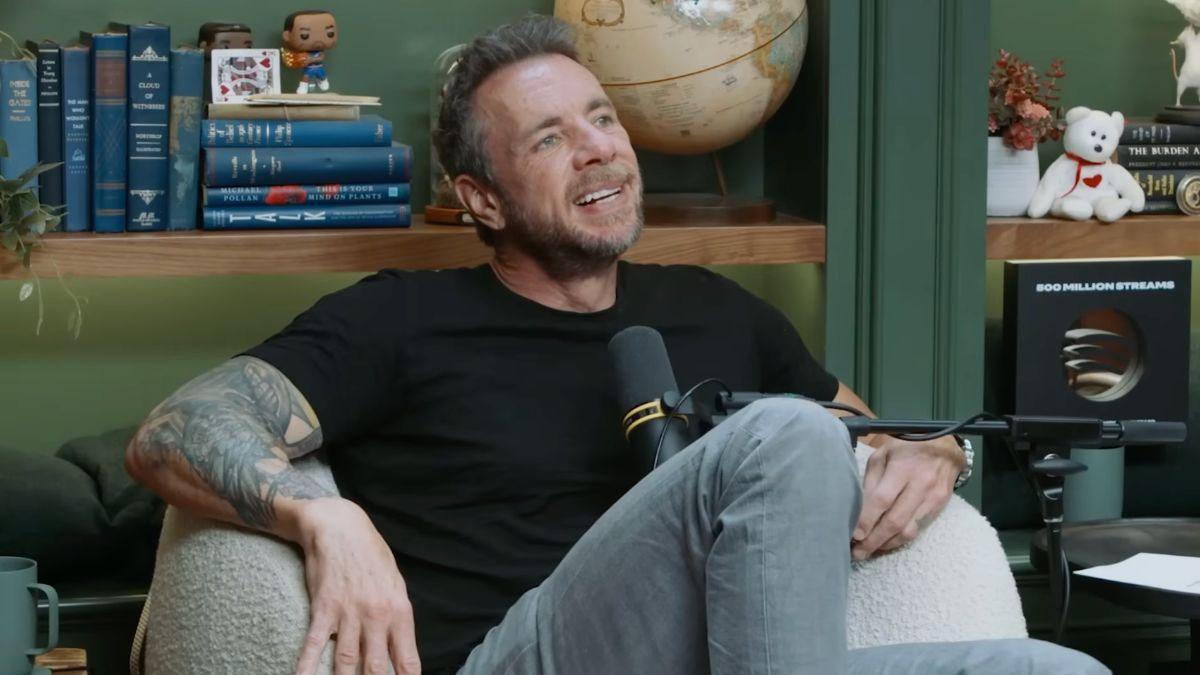 Image of Dax Shepard spent Valentine's Day with his kids.