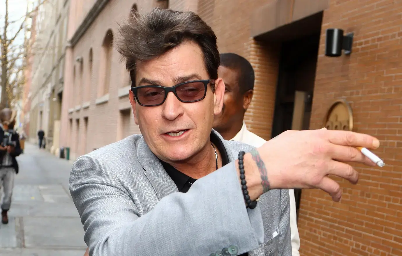 charlie sheen shocked over matthew perrys death addiction