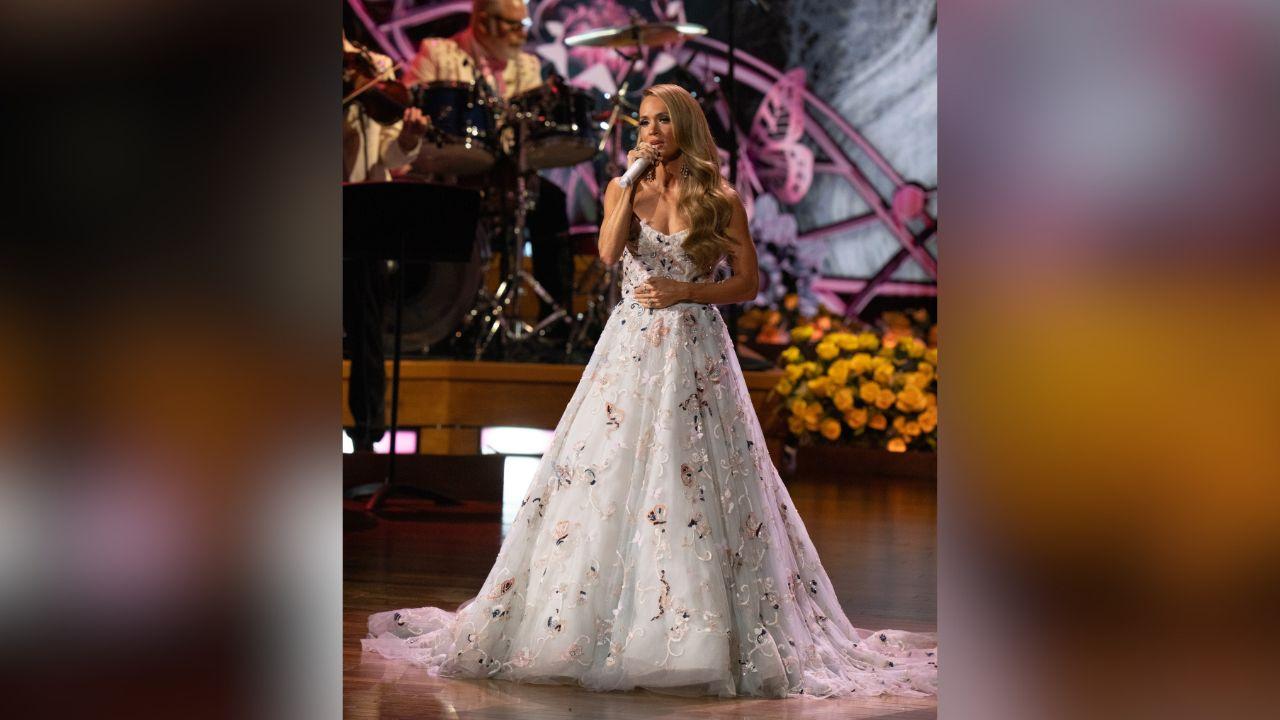 image of Some commenters mocked Carrie Underwood's makeup and complexion.