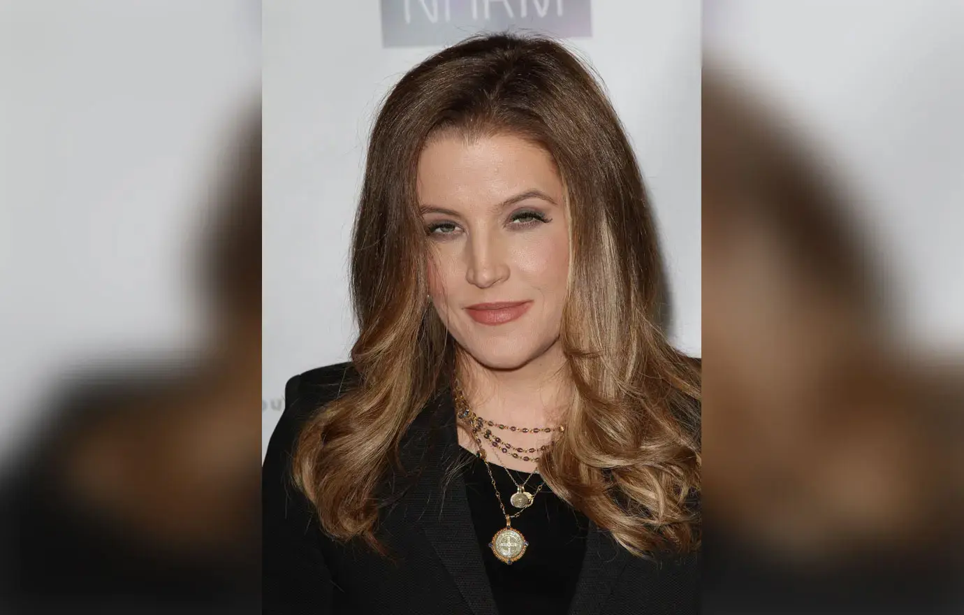 lisa marie presley appeared unsteady at golden globes