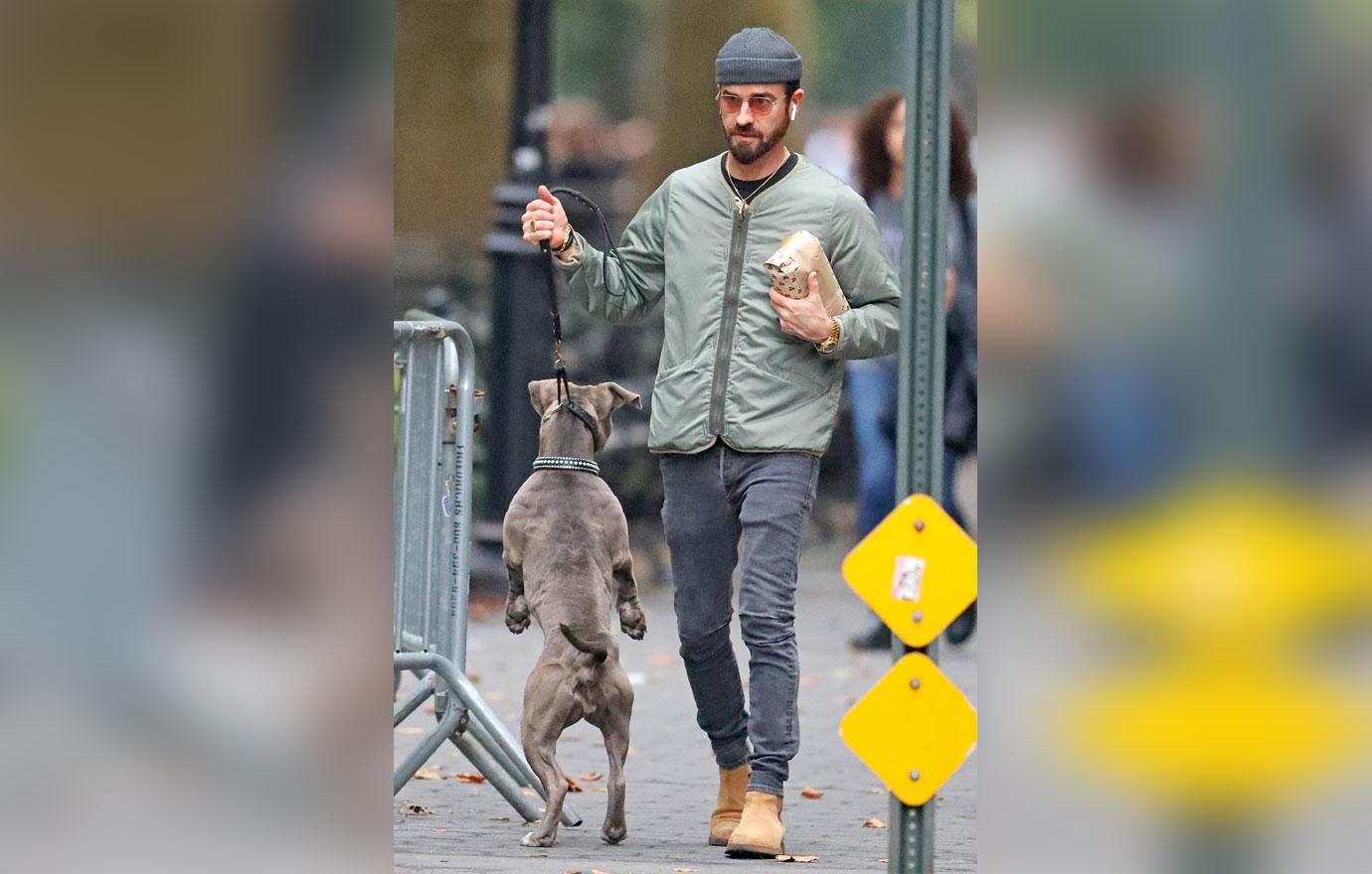 Justin Theroux walks his Dog Kuma, NYC