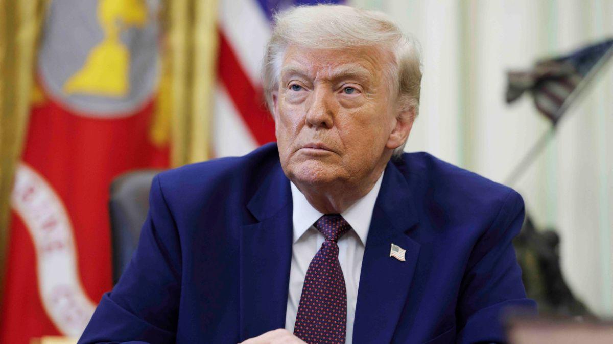 Image of Critics have recently noticed swelling in one of Donald Trump's eyes.