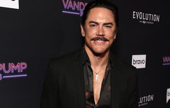 every time vanderpump rules costars tom sandoval raquel leviss dropped a hint