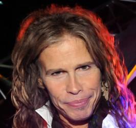 2010__08__Steven_Tyler_Aug2news 266×300.jpg