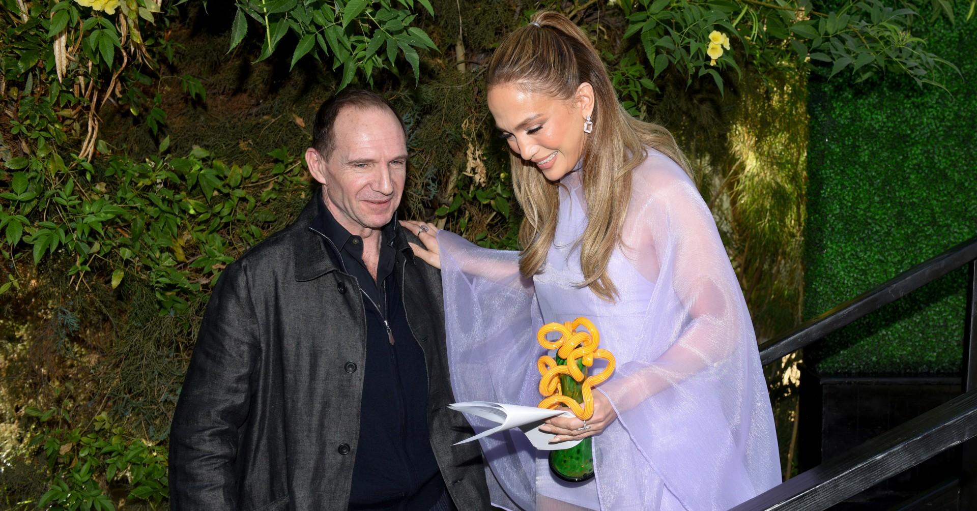 jennifer lopez lavender dress maid manhattan ralph fiennes photos