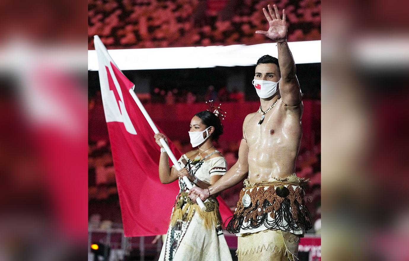 pita taufatofua tonga oiled up flag bearer returns for tokyo olympics