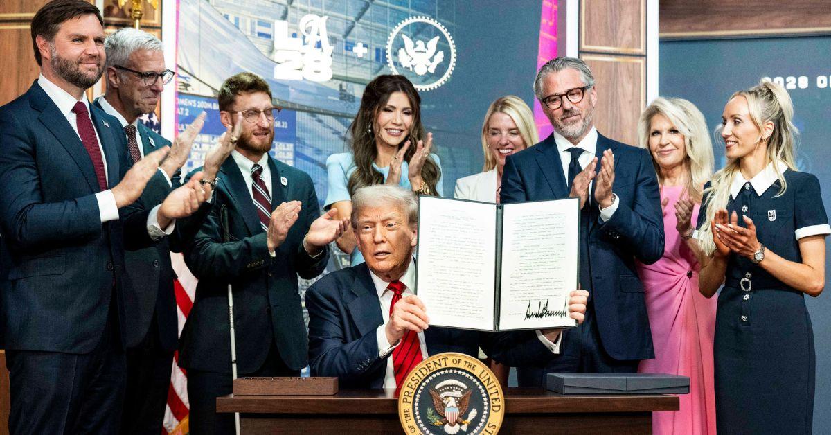 photo of the president was slammed for signs of dementia after his shocking flub