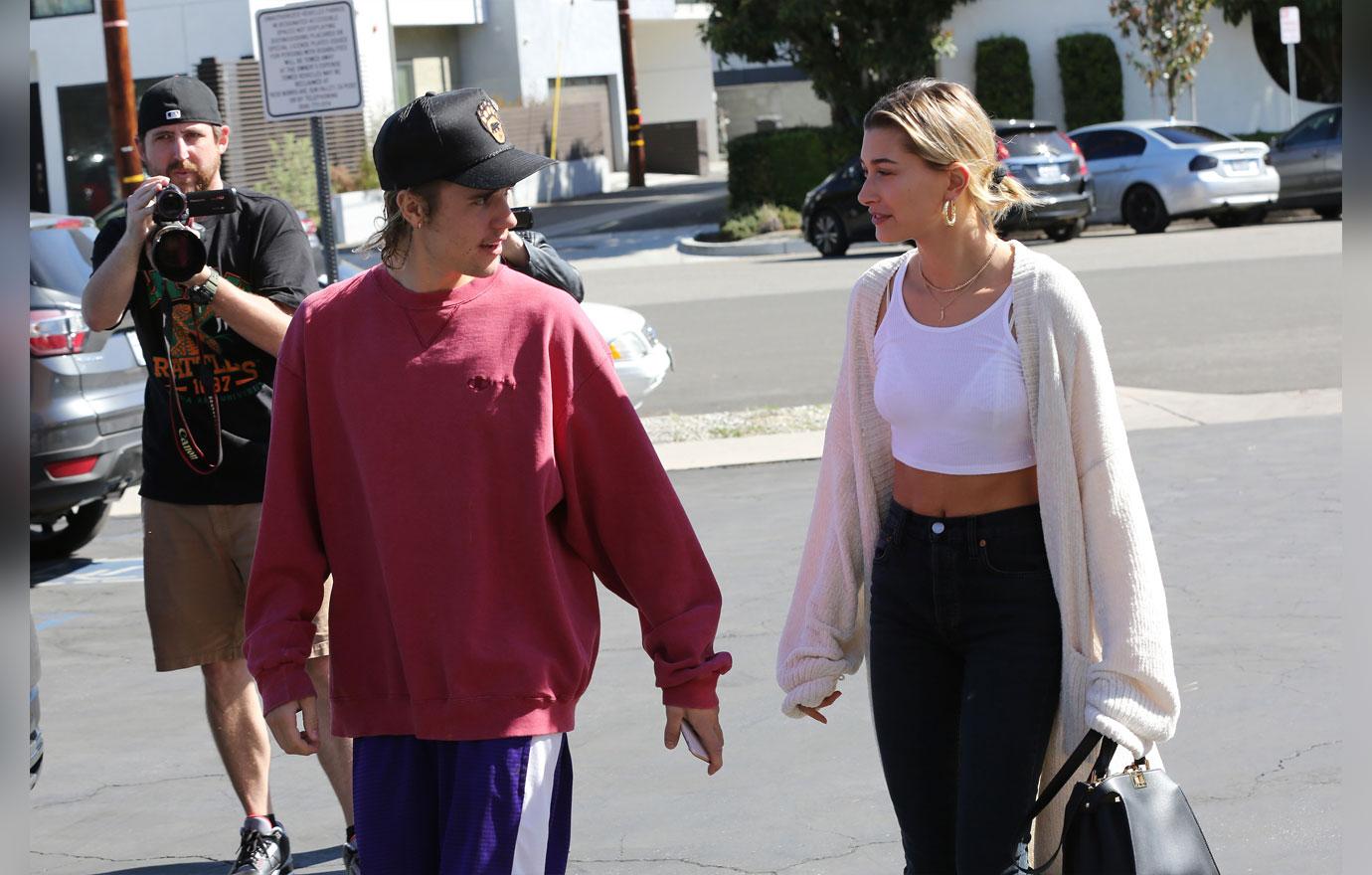 Justin Bieber and Hailey head for Breakfast