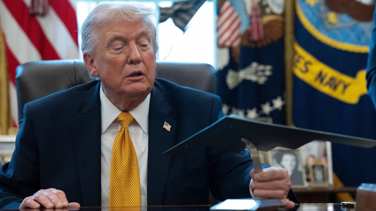 image of Sen. Markwayne Mullin, a Republican from Oklahoma, is Donald Trump’s nominee for Secretary of Homeland Security. 