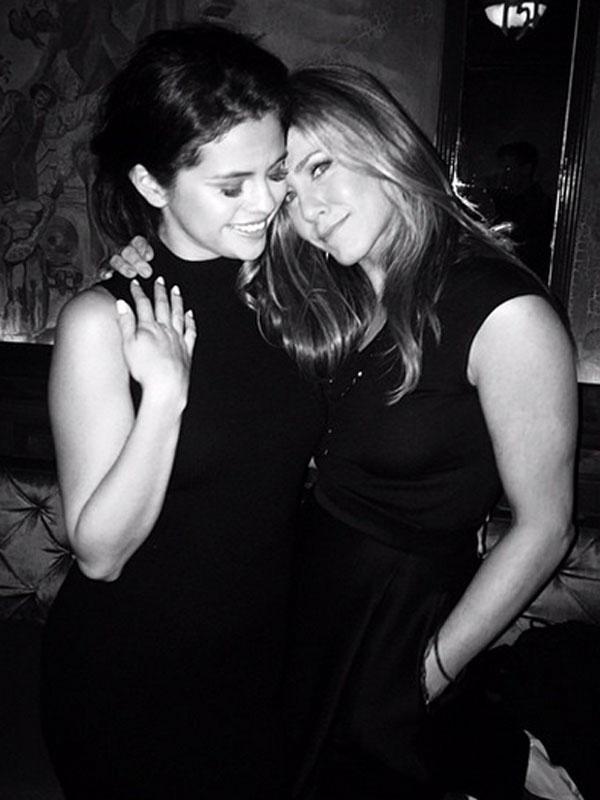 Selena gomez jennifer aniston