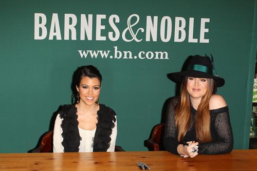 Kourtney khloe kardashian dec13 90_ _1.jpg