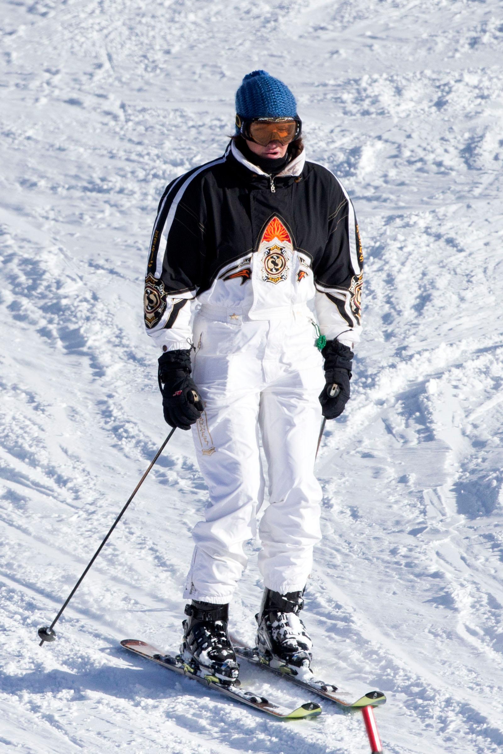 EXCLUSIVE: ** PREMIUM EXCLUSIVE RATES APPLY** STRICTLY NO WEB UNTIL 730AM PST DEC 15TH 2015** Caitlyn Jenner ski&#8217;s on Mammoth mountain while filming scenes for &#8216;I Am Cait&#8217;.