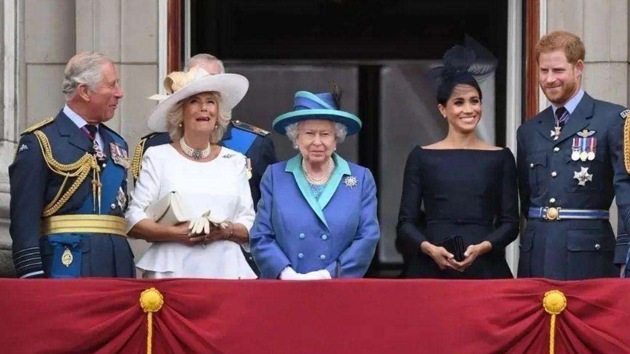 image of royal family 