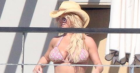 Jessica simpson boobs butt bikini photos