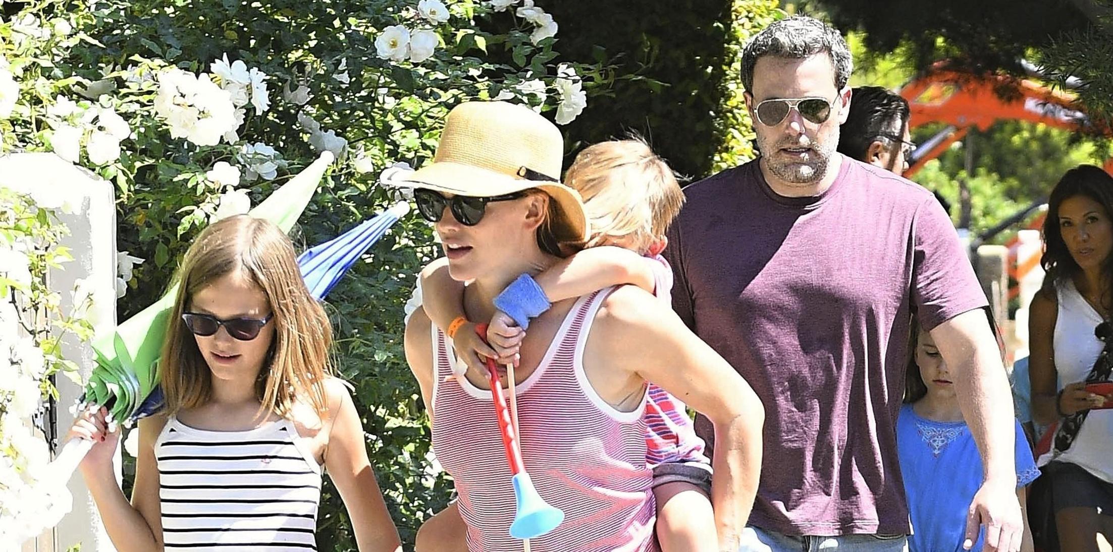 Jennifer garner ben affleck family 4th of july feature