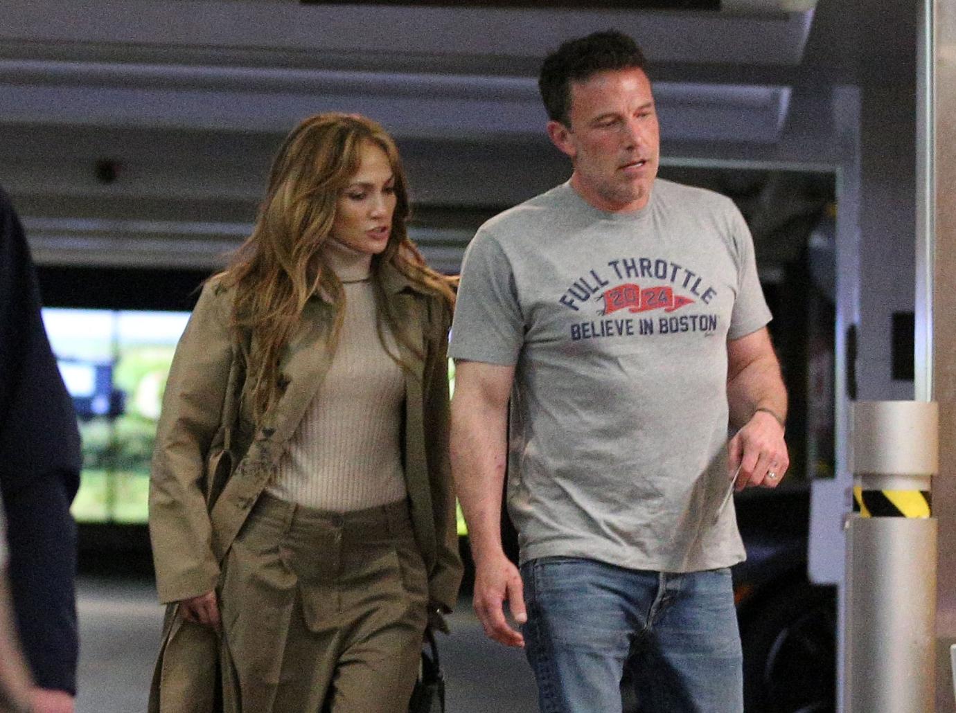 jennifer lopez snaps reporter ben affleck divorce rumors