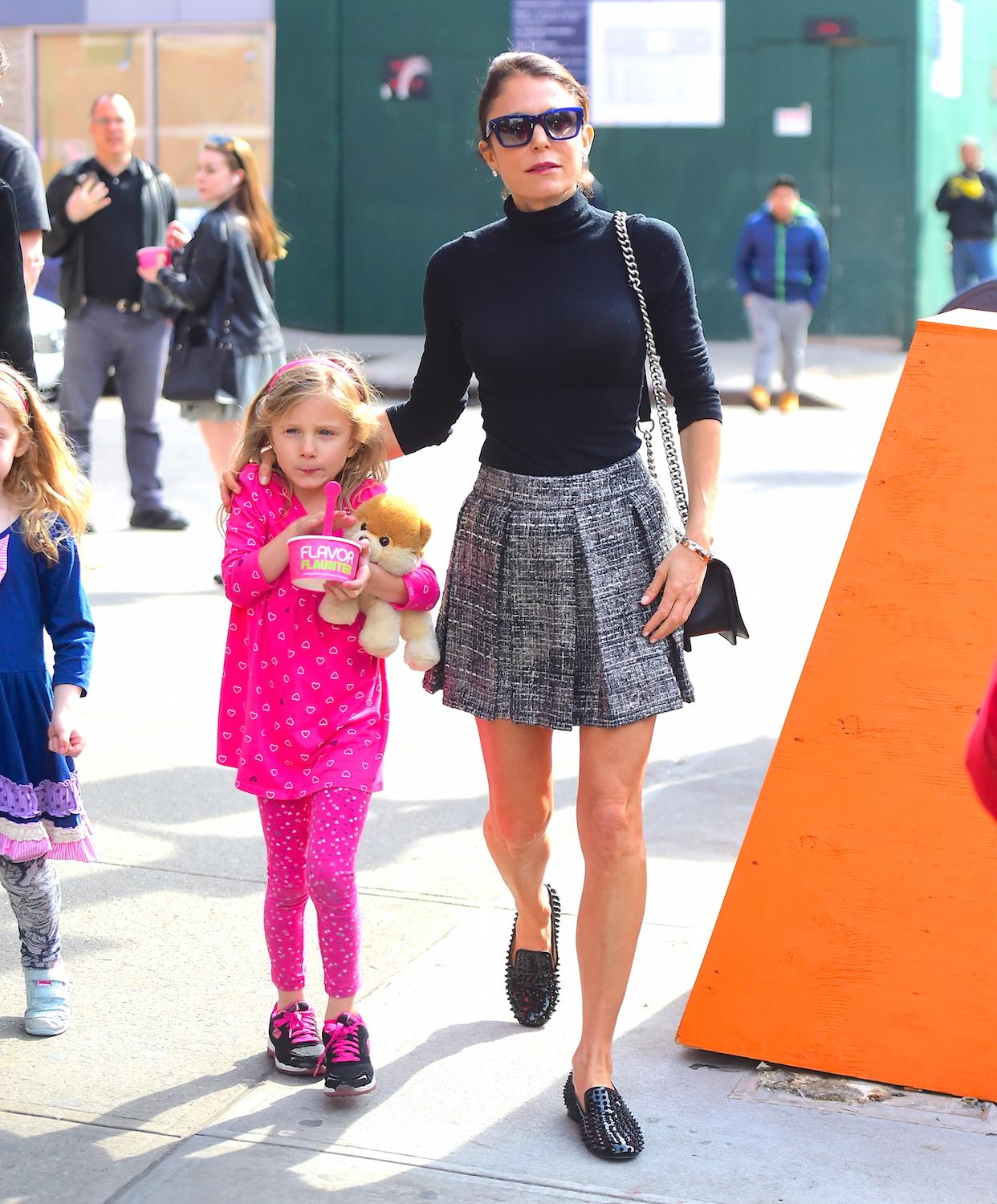 Bethenny Frankel treats daughter Bryn to Frozen Yogurt after School