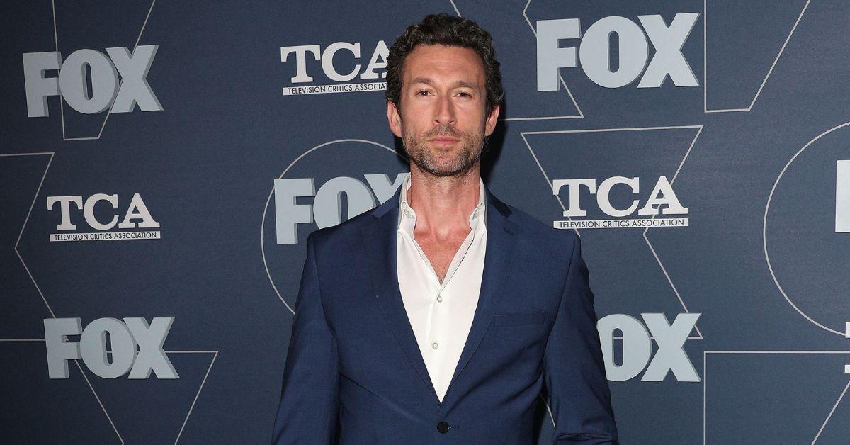 image of Broadway actor Aaron Lazar, who also has ALS, accepted the award on Eric Dane’s behalf.