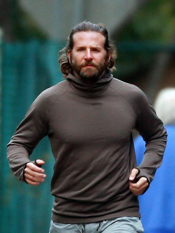 Exclusive&#8230; Premium: Bradley Cooper Jogging***NO USE W/O PRIOR AGREEMENT &#8211; CALL FOR PRICING***