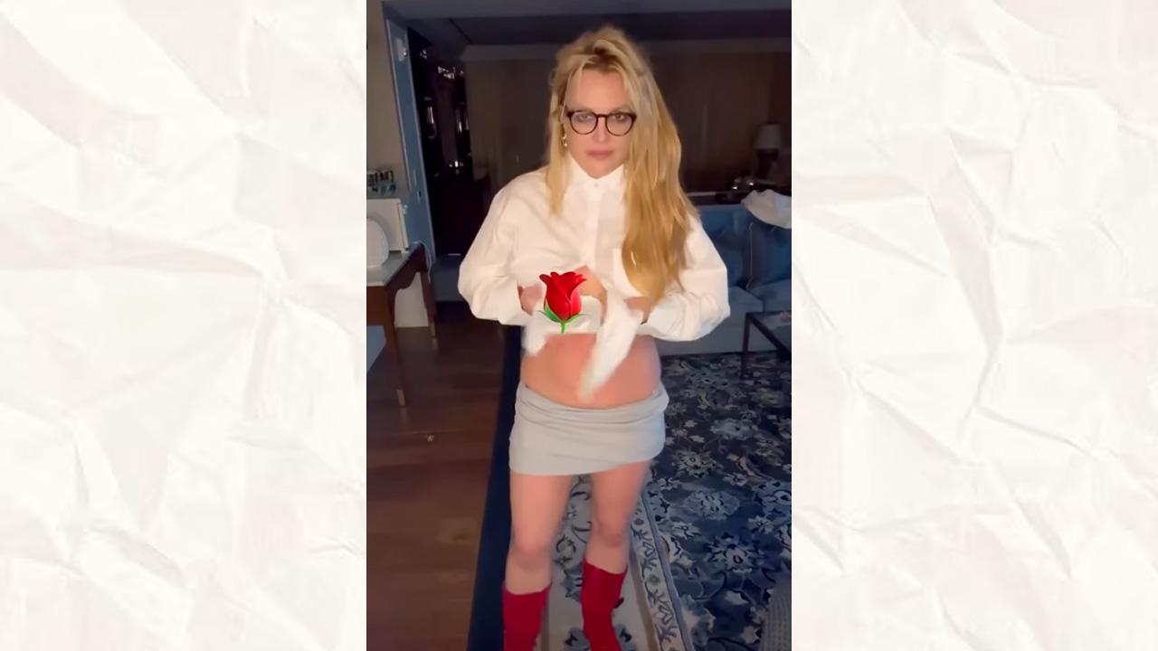 Photo of Britney Spears claimed the 'world has become fake' in a since-deleted caption.