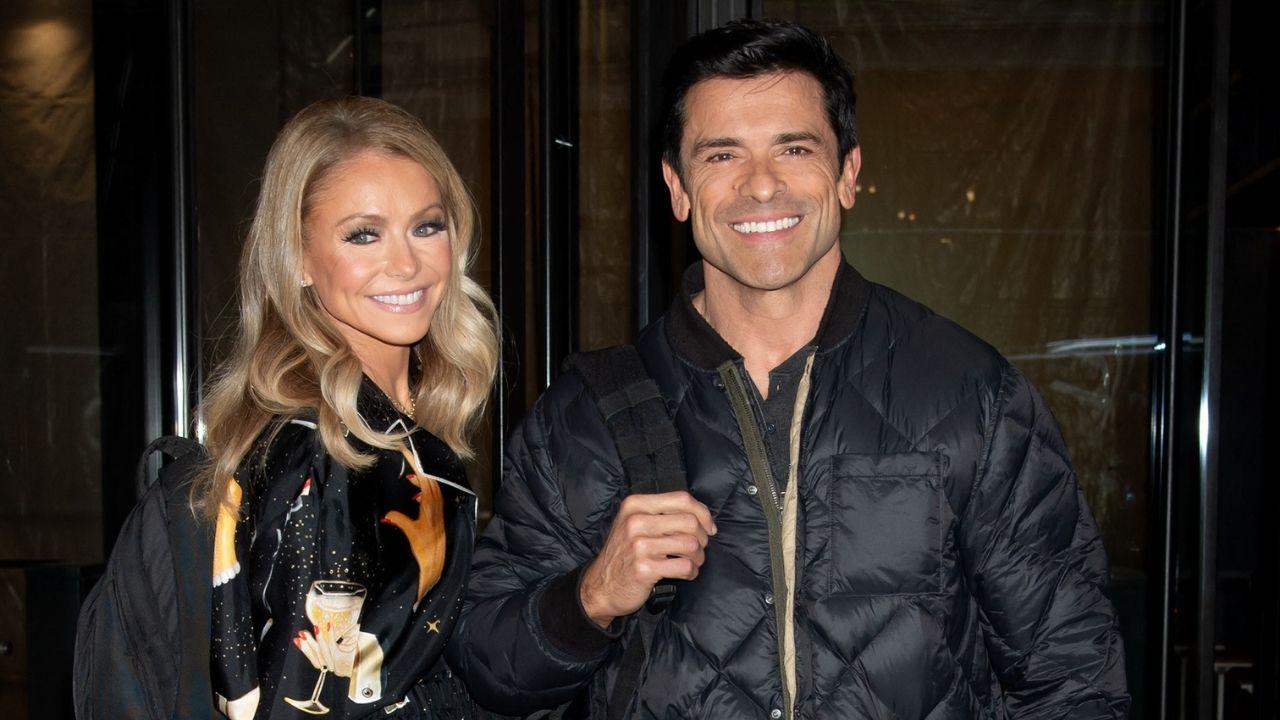 Image of Mark Consuelos opened up about Kelly Ripa's gum surgery.
