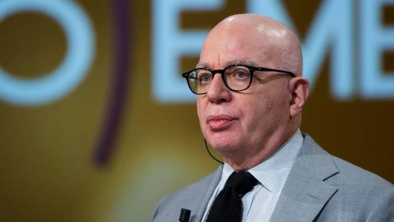 Image of Michael Wolff alleged that Donald Trump thinks of himself like a 'king.'