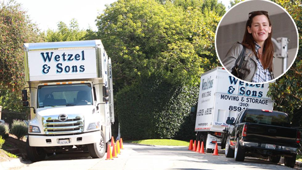 *EXCLUSIVE* Moving Trucks arrive at Ben Affleck and Jennifer Garner&#8217;s House amidst divorce rumors