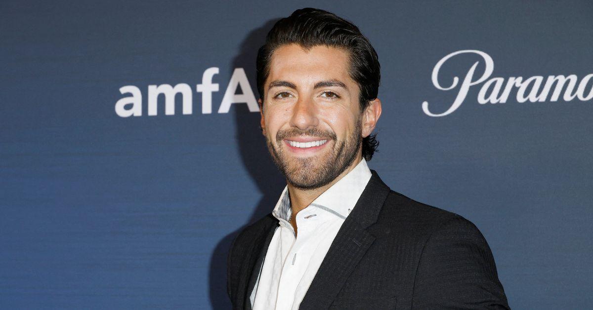 Image of Jason Tartick hosts a top podcast about business and finance.