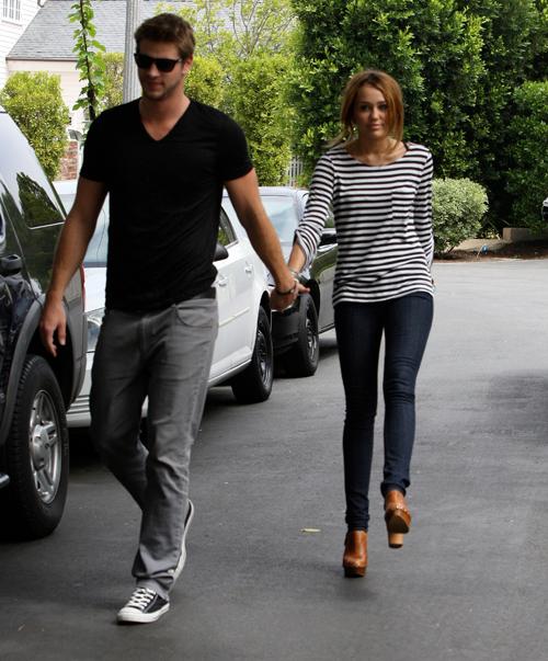 Miley cyrus liam hemsworth engaged june6 0008_ _1.jpg