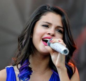 Selena_gomez_feb25.jpg