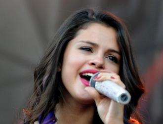 Selena_gomez_feb25.jpg