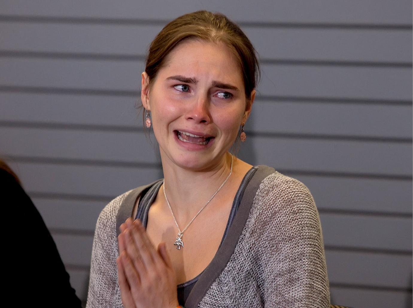 amanda knox reconvicted slander roommates murder  italy