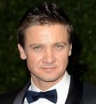 2011__04__Jeremy_Renner_April22 139×150.jpg
