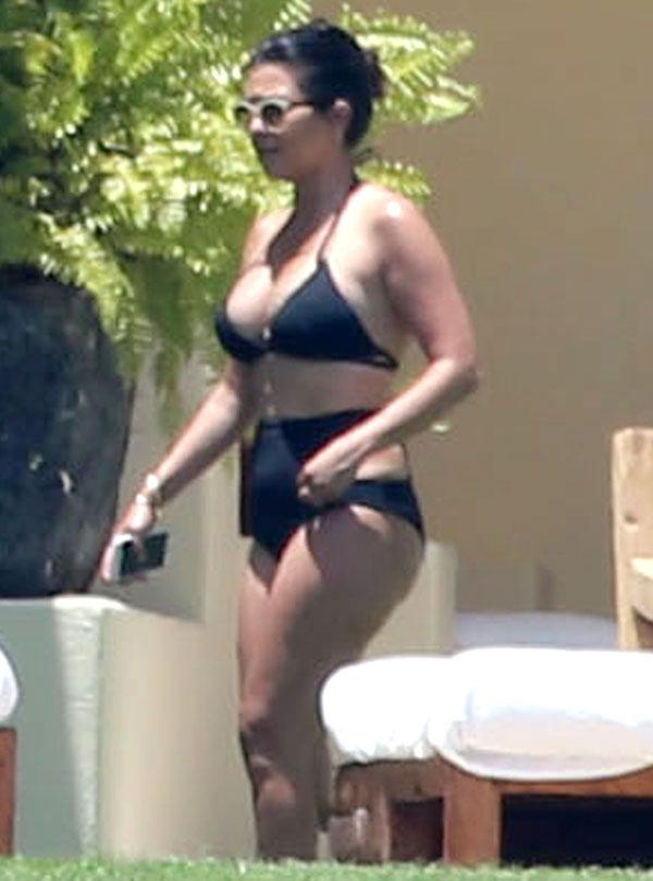 Kourtney kardashian post bikini body photos 03