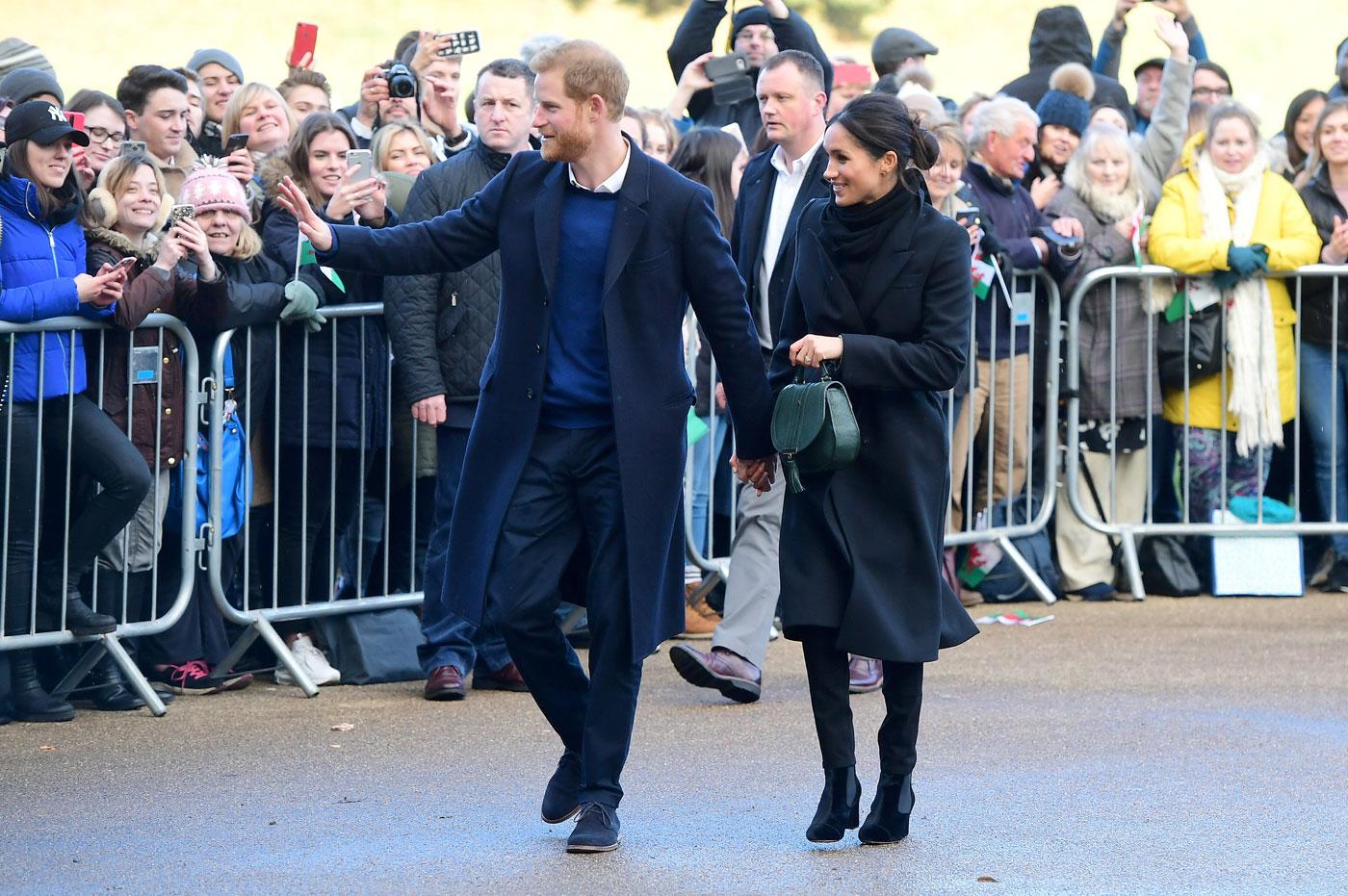 Meghan Markle Receives First Curtsy & Handles It Like A Princess!
