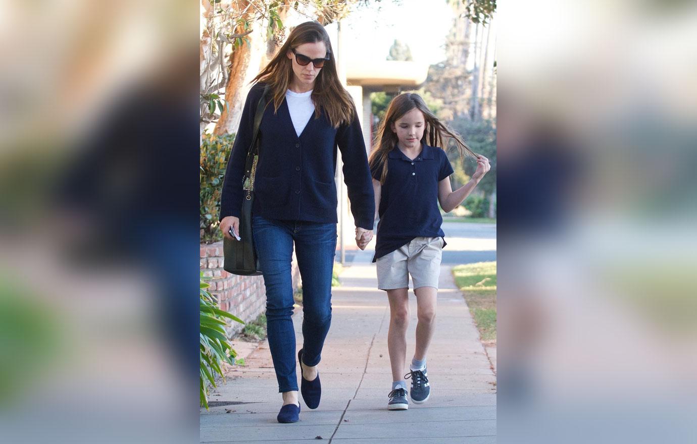 Jennifer Garner takes Seraphina to an optometrist appointment