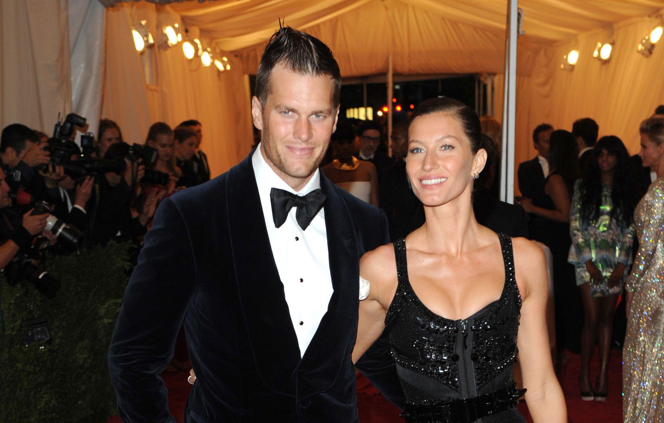 Tom Brady Shows Off His Shredded Body On A Yacht With Gisele Off