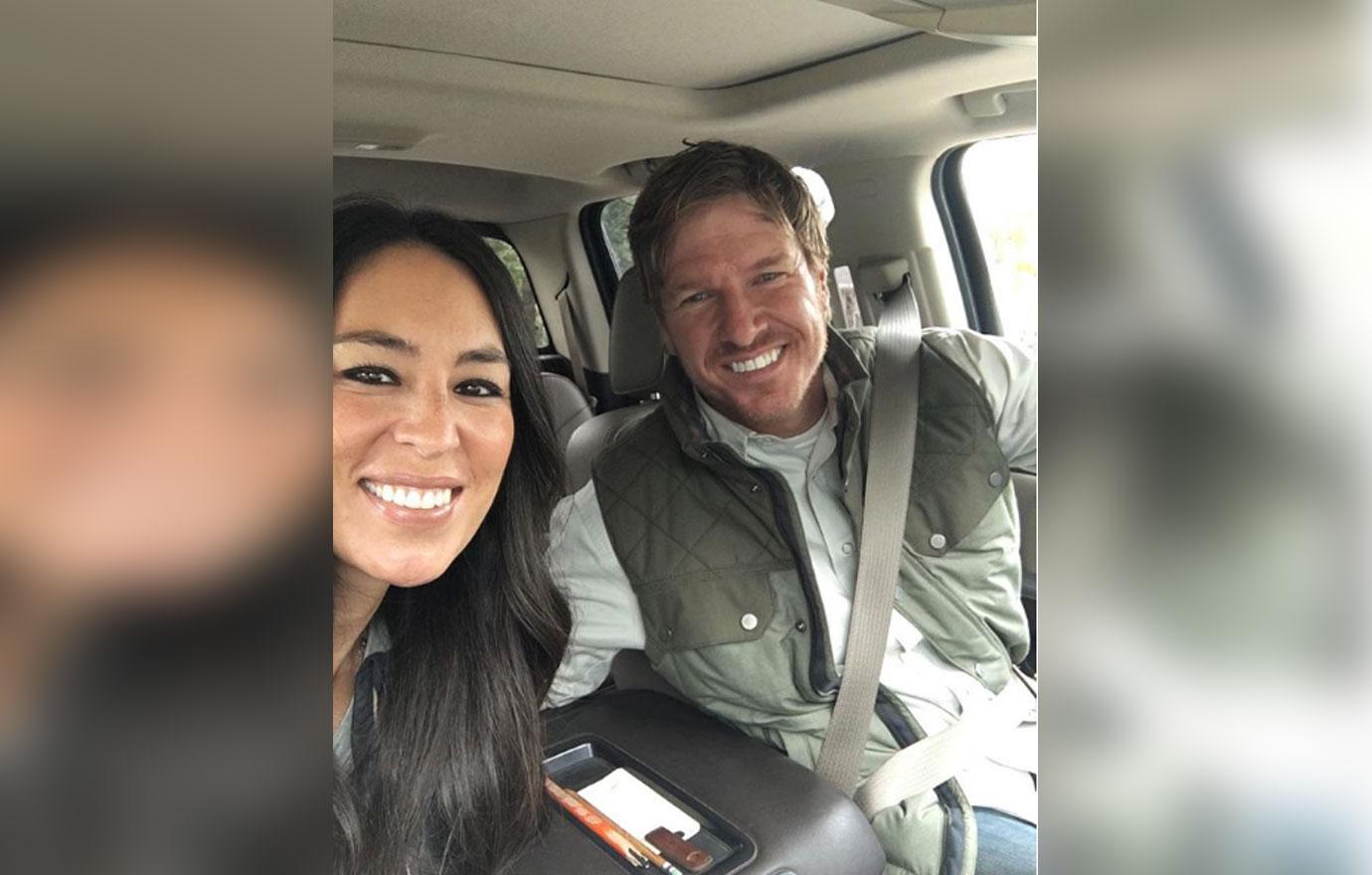 Joanna Gaines Pregnant Baby Loves Music Pic 04